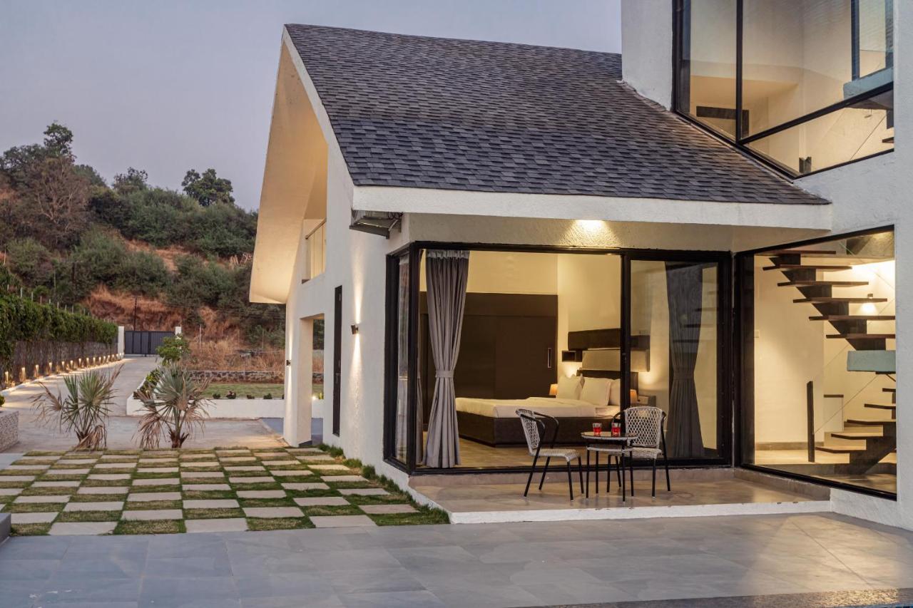 Saffronstays Stargazer, Karjat - Luxury Pool Villa With Lake View Eksteriør bilde