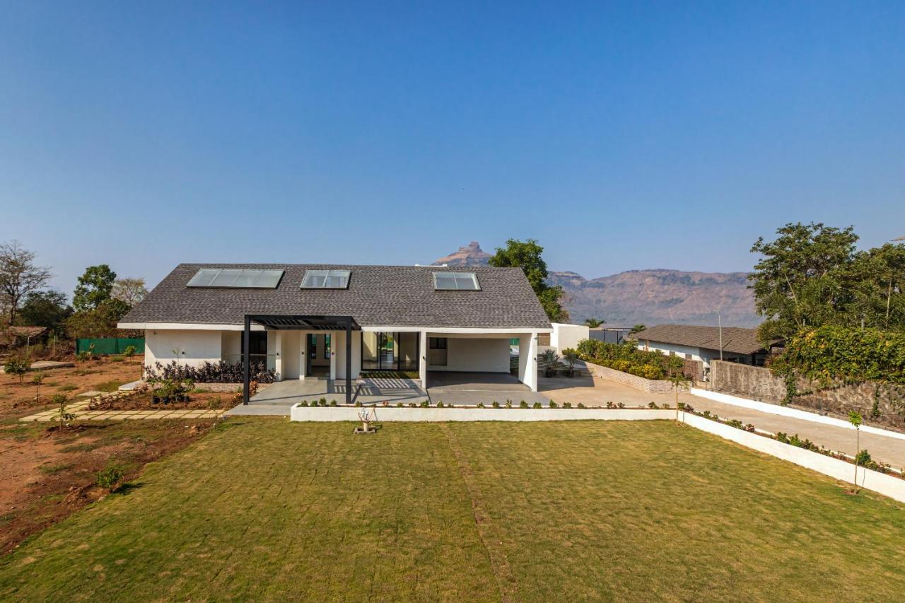 Saffronstays Stargazer, Karjat - Luxury Pool Villa With Lake View Eksteriør bilde